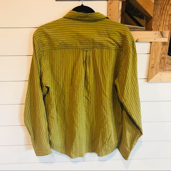 North Face long sleeve button down small - Picture 2 of 5